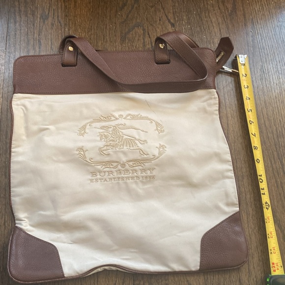 Burberry Tote Bag - Picture 8 of 9